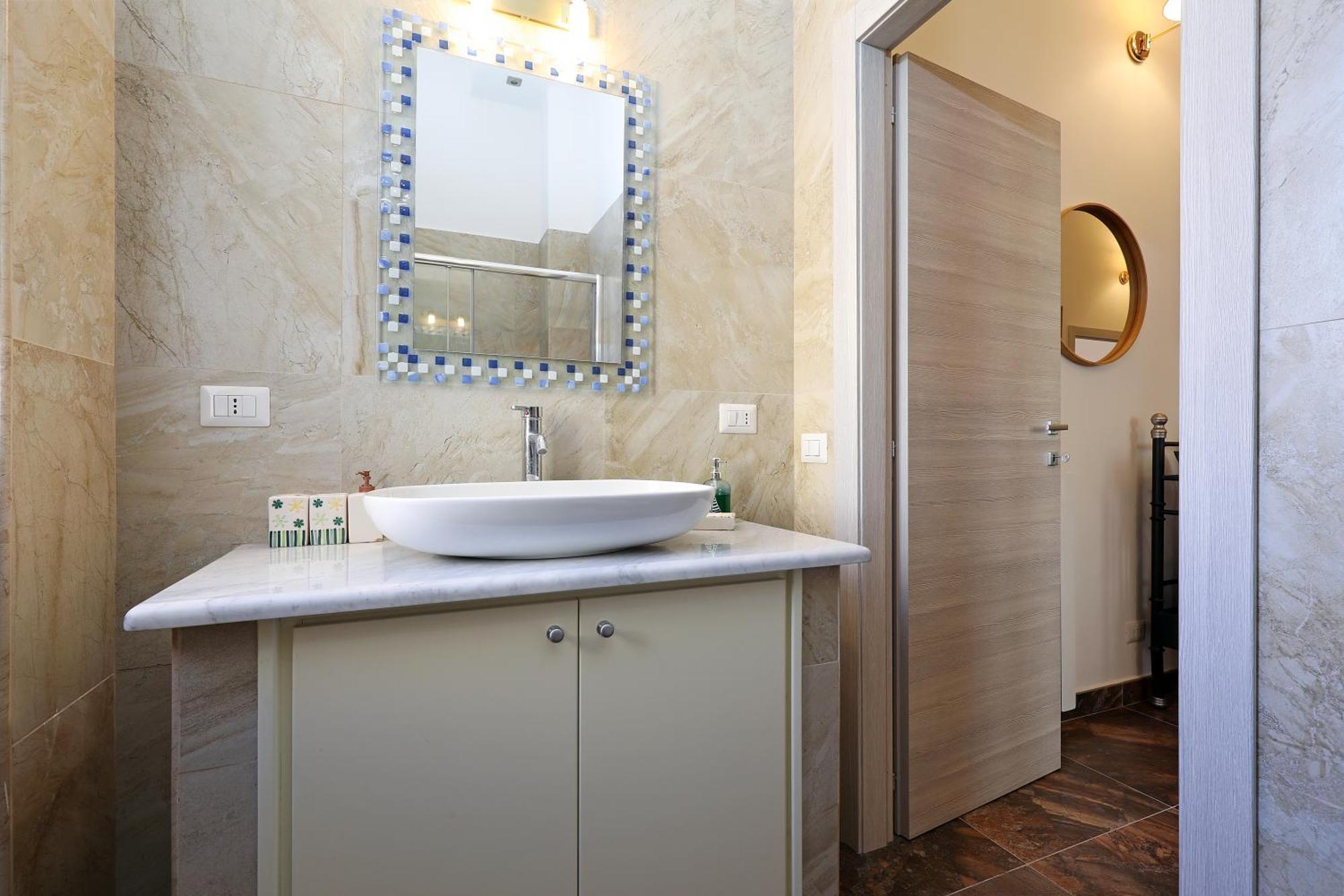 Cornelia - Charme Apartment Rom